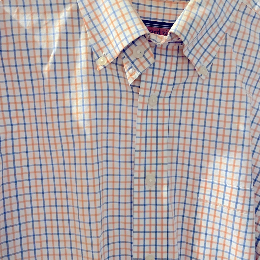 J. McLaughlin men’s shirt size medium